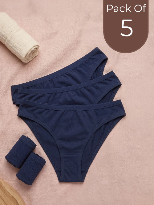 Pack of 5 navy blue men's underwear on a pink background